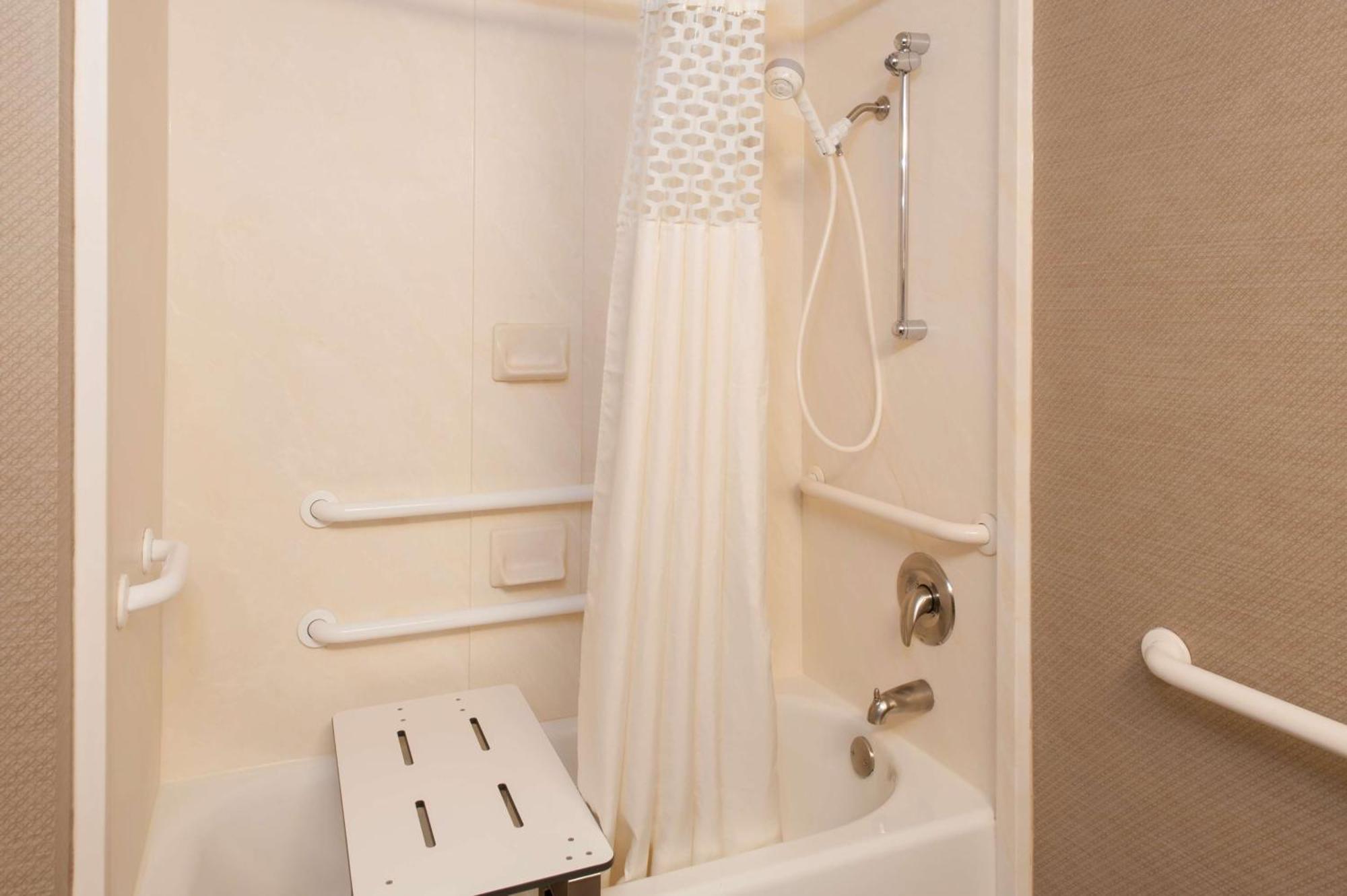 Hampton Inn Muskegon Muskegon Heights Esterno foto