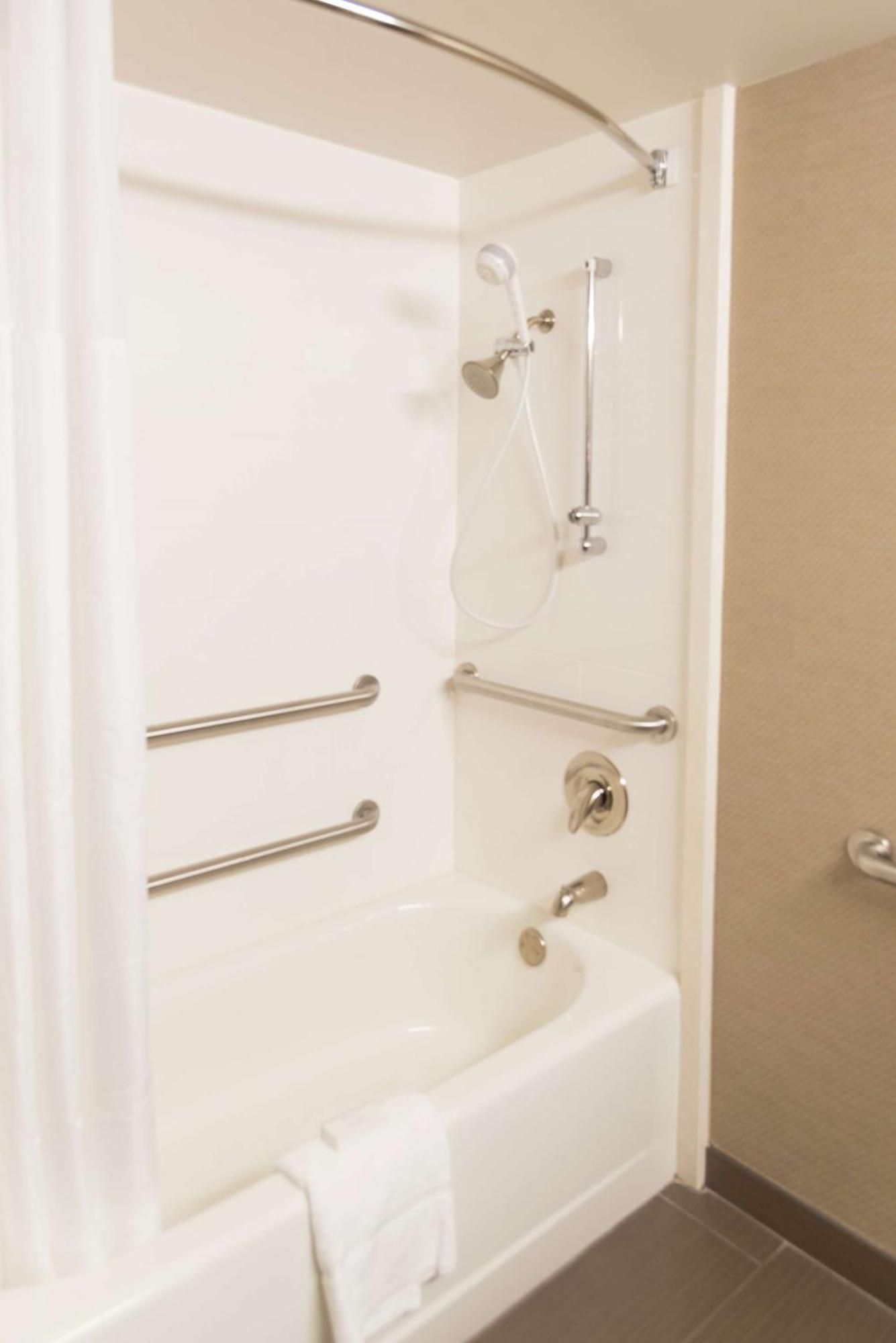 Hampton Inn Muskegon Muskegon Heights Esterno foto